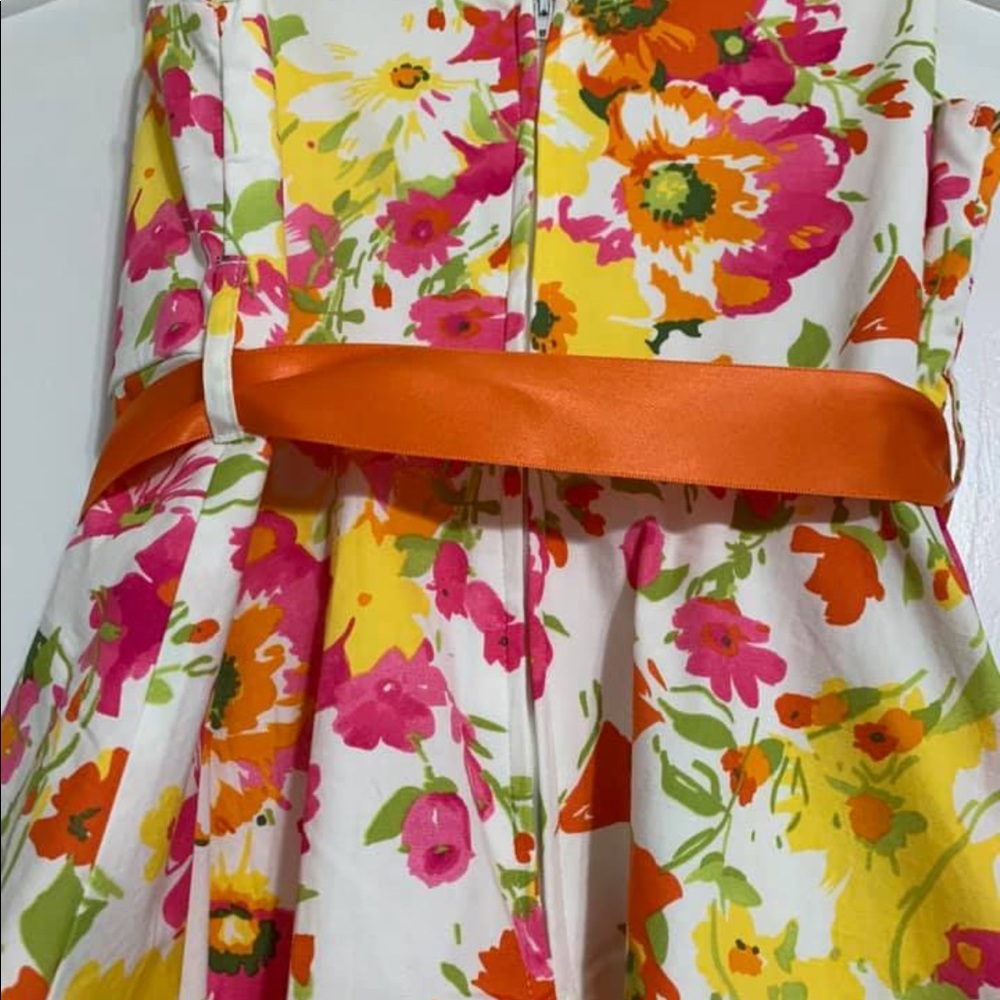 Spring dress - Picture 5 of 6